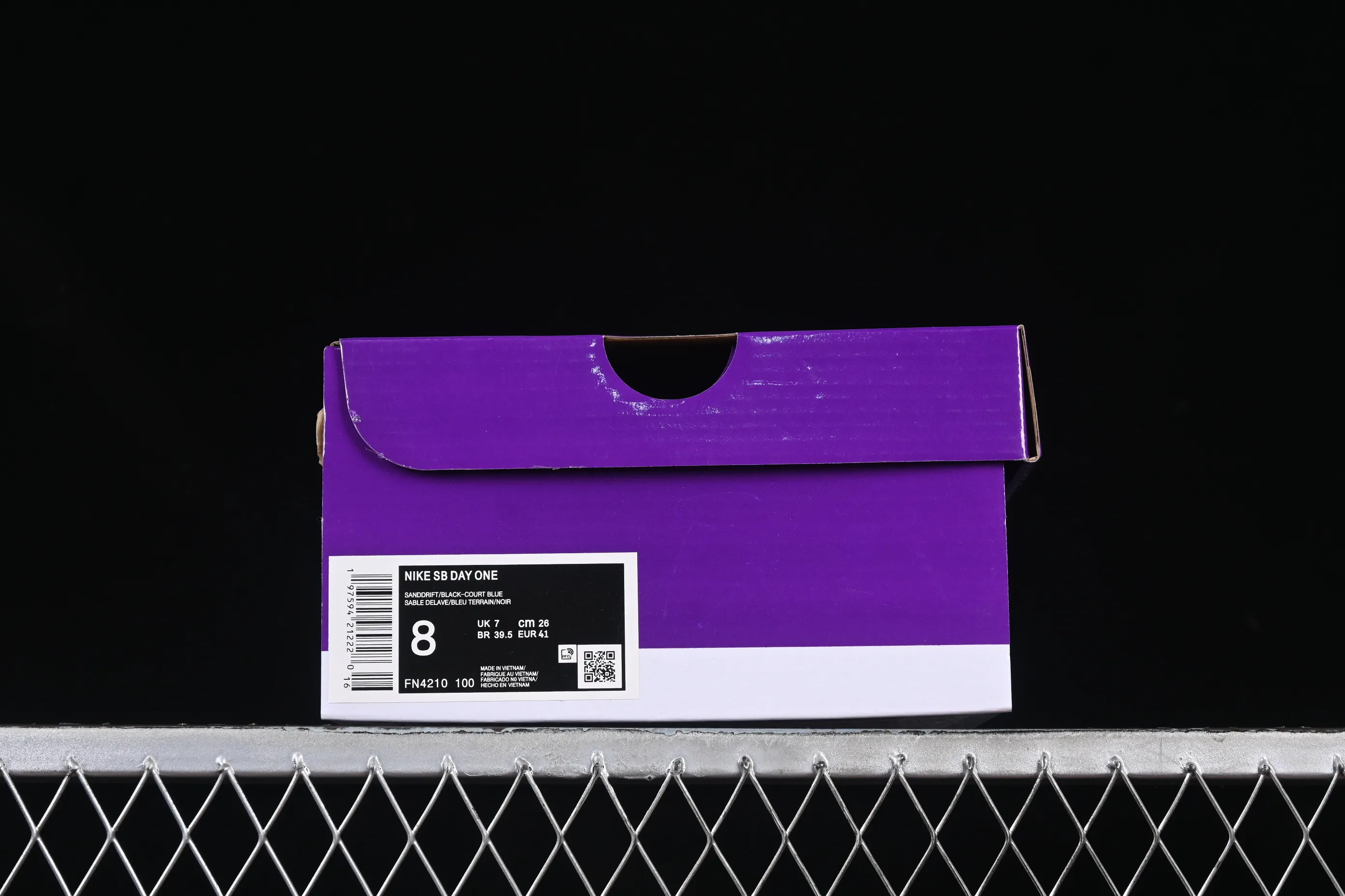 All categories Nk SB Dunk series Nk SB Dunk Low low-top sneakers Nk SB Day One Nike low-top casual sneakers FN4210-100